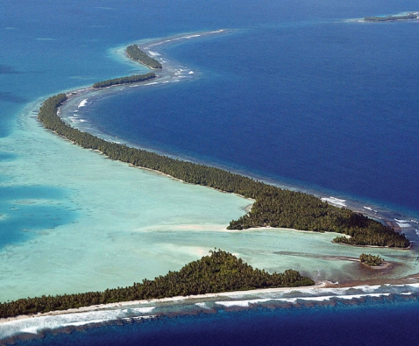▲섬 전체가 물에 잠기고 있는 남태평양 투발루 공화국