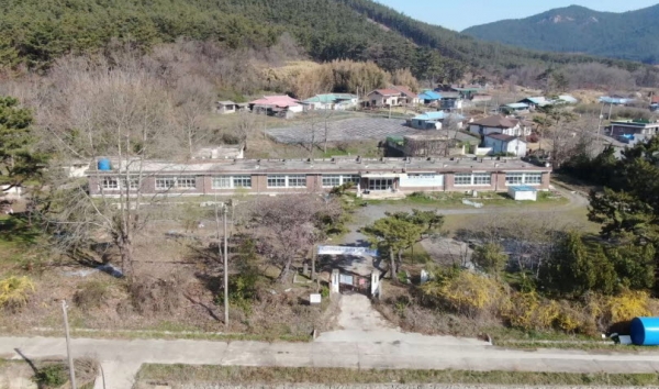 ▲28일 철거가 시작되는 옛 종천초등학교